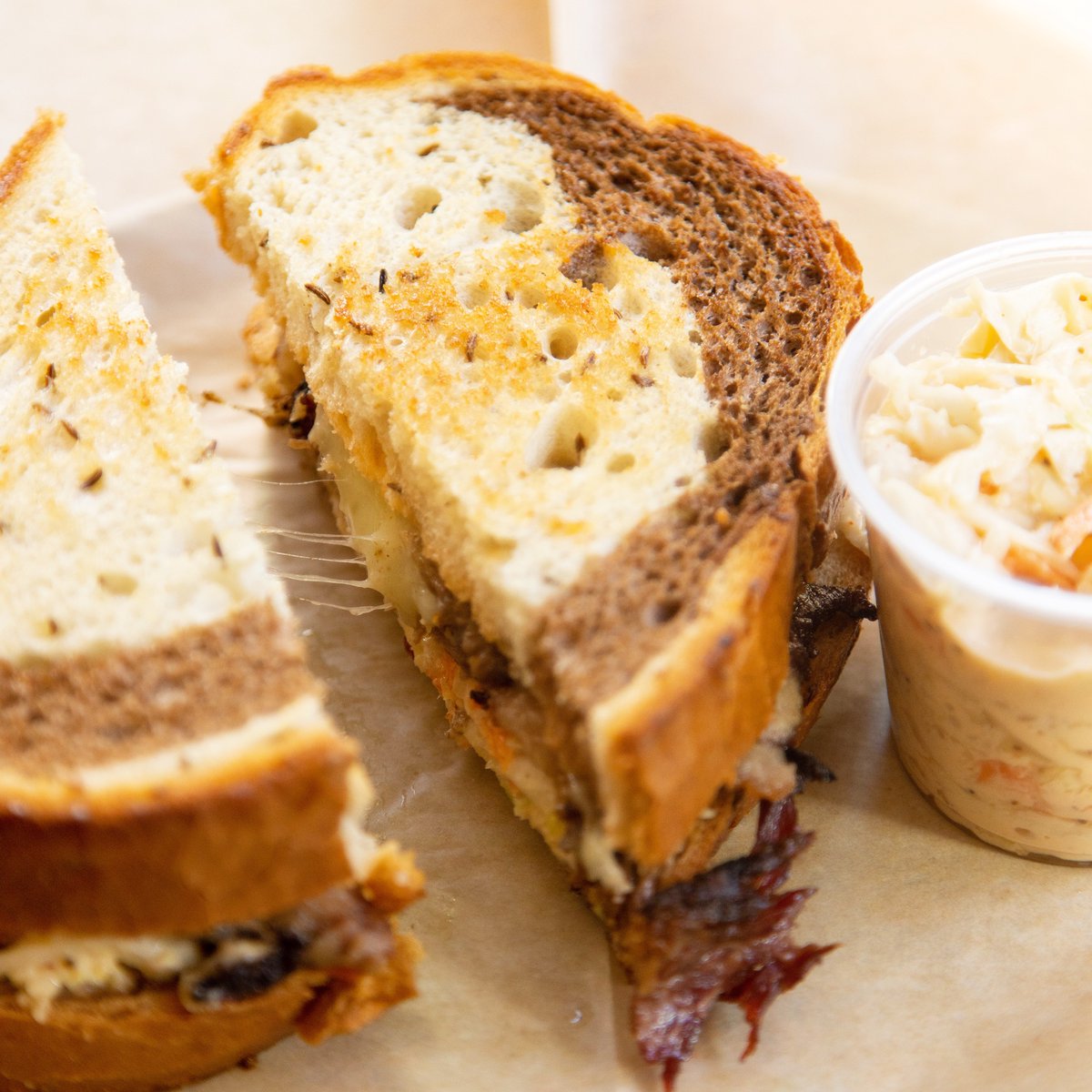 Linus & Pepper's tweet media