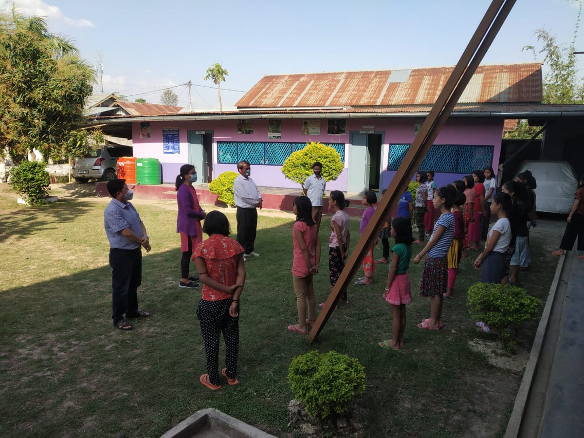 ManipurNhm's tweet photo. @health_manipur
DC Thoubal receiving money donated by Prlvt. Schools Assn Thoubal to COVID 19 relieve fund.
Dr. Somorjit &amp; dr. Premchandra, SNOs interaction with the Surveillance Team at PHC Wangjing
COVID 19 Control Room Thoubal in Action
Motivational Session at Children home https://t.co/YV62mekwGX
