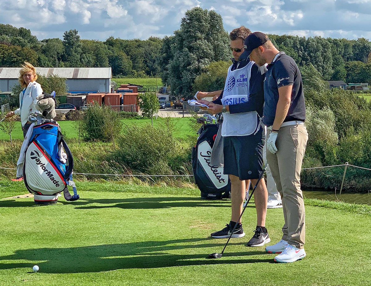 NijhoffGolf's tweet photo. @mattmarshgolf @sweenpga @VivRoss2 @jonathanwallett @richardswords @philjenkinsgolf @richardadbygolf @adamyounggolf @TonyCMeyer @lolbrotheridge @RussellWarner @AndrewRiceGolf @SwashPutting @PeteRoach23 @markrussopga @jhangolfcoach Thanks @mattmarshgolf 

Post a picture of you coaching. Once nominated you have 24 hours to respond or donate 20 dollars to a local charity. 
I nominate
@indervanweerelt 
@RichardKind1 
@WoottonRobert https://t.co/7K3h2OI0on