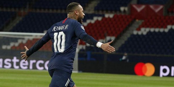 CanalSupporters's tweet photo. Thiago Mendes : “Neymar est un grand joueur et il obtient toujours l’attention de n’importe quel défenseur”
#TeamPSG #PSG 
https://t.co/A4p6Fgyi5g https://t.co/eFQpy13Yej