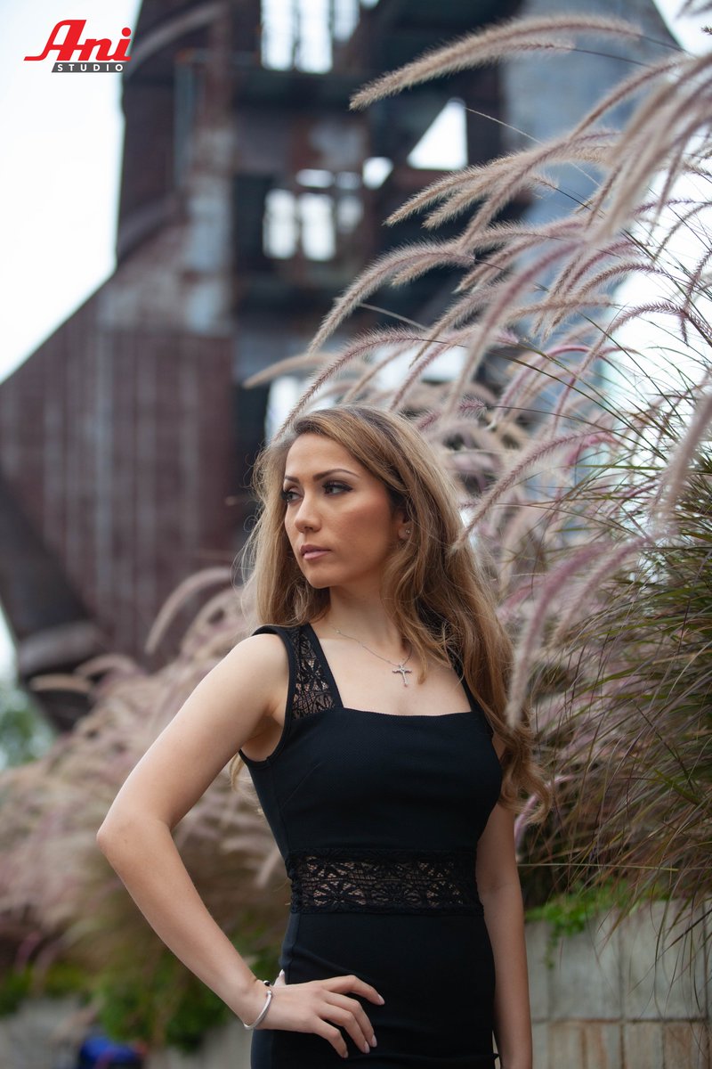StudioAni's tweet photo. Following the previous post, Here are more photos from some of the most amazing Armenian women. #ArmenianTakeOver https://t.co/8erGzHZ2y2