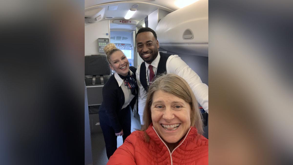 fox12oregon's tweet photo. A woman flying to see her dying mother was the plane's only passenger https://t.co/jrGM38r9R2 https://t.co/J8fLQAGluw