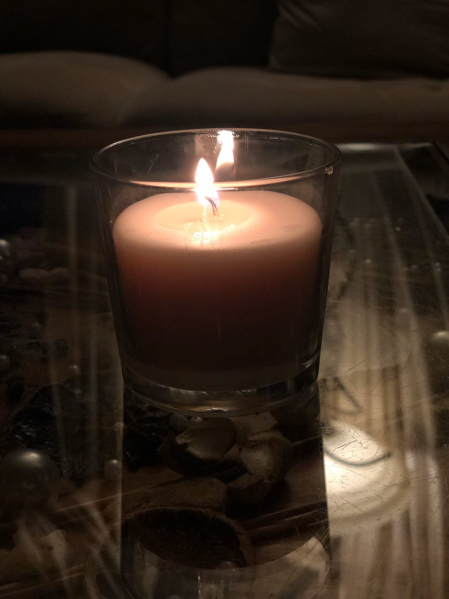 Voor de mensen die de strijd tegen Corona verloren hebben .#covid2019NL