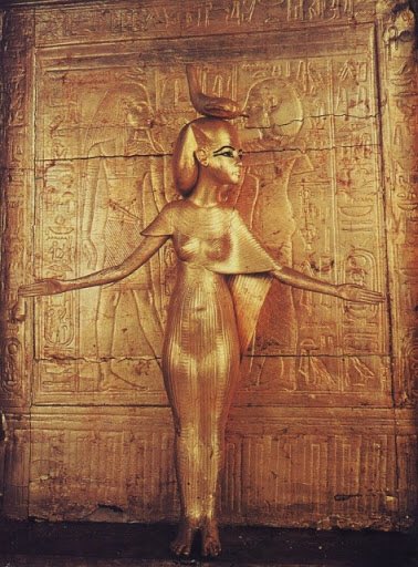 Gods were considered friends and patrons. Hathor was present in festivals, weddings and funerals. She opened the door to the afterlife. Selket, Nephthys and Qebhet guided the newly arrived soul in the afterlife. Anubis, Thoth and Osiris judged, rewarded or punished the soul.