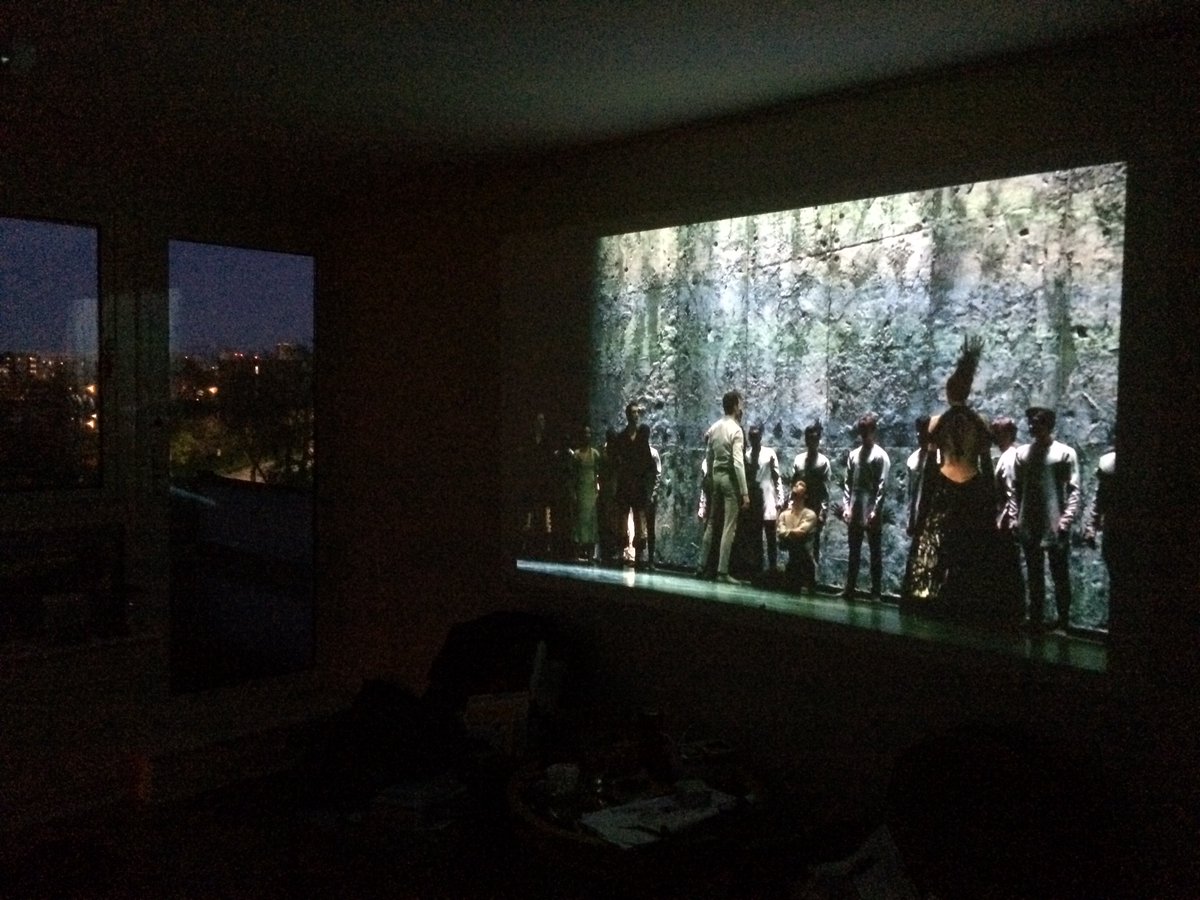 GafferCarolina's tweet photo. @MarqueeArtsTV From this side you see the window and blue hour in the background - lovely. Cheers - pouring a glass of wine. Btw Giselle's solo(?) just now is magnificent! #ENBGiselleWatchAlong https://t.co/W7t6AscKWJ