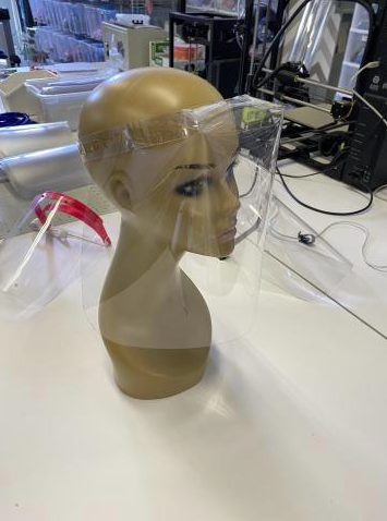 danburyhackers's tweet photo. We need financial help to make thousands of face shields for local hospitals, EMS, &amp; more. We have already distributed our first batch to EMS, a maternity ward, several hospitals, nurses, and others who have approved our design. Donate at https://t.co/cLBmDJ8cqj (a 501c3). https://t.co/3zQ2msSWJ6