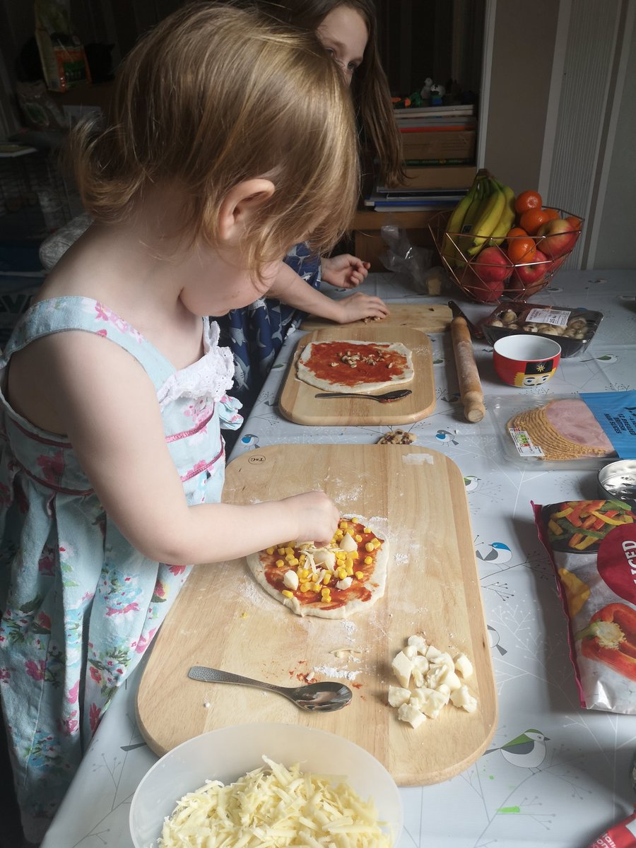 SEAReith's tweet photo. Busy busy never to young to learn about healthy eating 😊 https://t.co/TXKpKytfRk