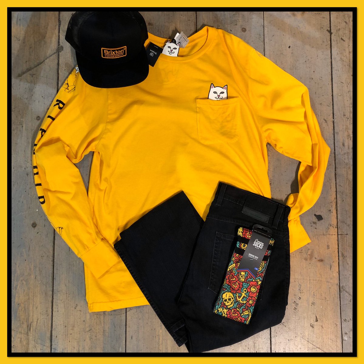 TheGoodsApparel's tweet photo. Saturday April 4ths outfit of the day. Purchase in the next 24 hours and receive 15% off. We ship all over Canada. #MensFashion #SpringFashion2020 #BrixtonDenim #BrixtonHat #americanSocks #RipNDip https://t.co/73awZ2r1mT