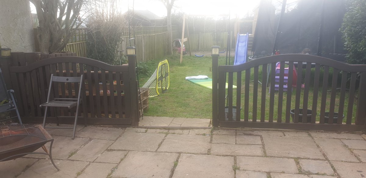 GEM84THFC's tweet photo. @IronbaneDK better with the fence painted 👍 https://t.co/VYkoQUXXgD