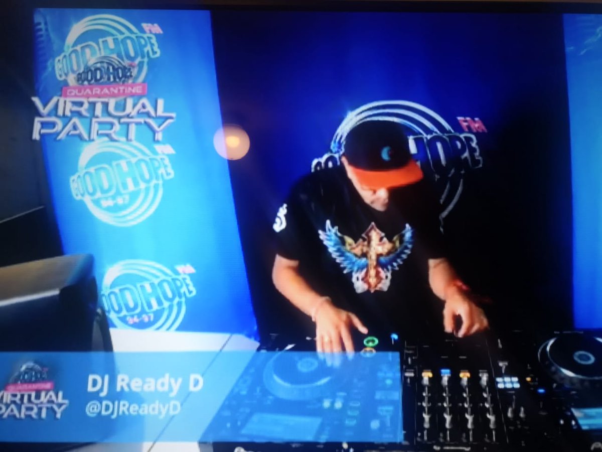 ShortyBlitz1's tweet photo. @DJReadyD  rocking the virtual party,made me forget I was on lockdown!!! Making me throw down instead #goodvibes #ghfm #dj #alwaysReady #partyrocker https://t.co/Af4h9Nleib