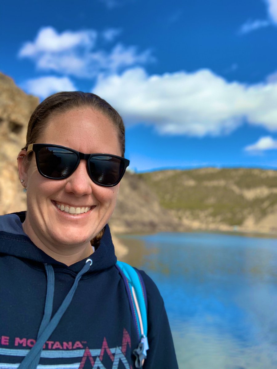schaubkatelyn's tweet photo. Social distancing Montana style! 🙌🏼 Fresh air did the mind and soul good today! #datafam #socialdistancingoutside #kateschaub #welcometomyworld #perfectlyimperfectadventure #bigsky https://t.co/zD7jeKx0Uk