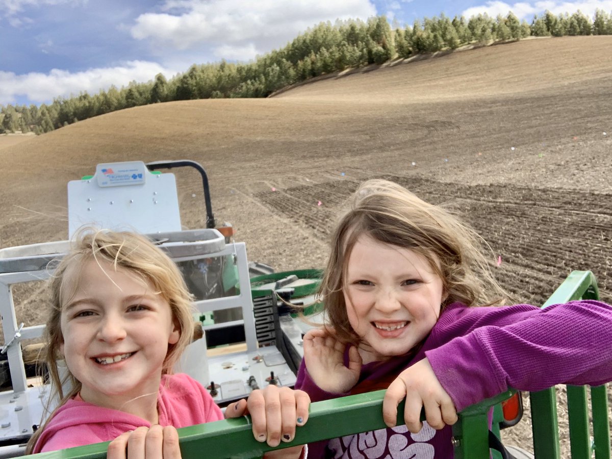 TMC_Cat's tweet photo. Of course the weather is always perfect on the weekends! But the view Ain’t bad and help is cheap @themcgregorco #StartThemYoung #RealLifeSTEM https://t.co/NTj2r45DDD