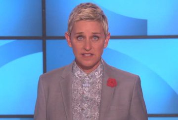 Ellen Degeneres, one of the most famous comedians and television host of Hollywood is not the person y'all think she is. She is fake, rude, mean, narcissits and a toxic person. through this thread u have enough reasons to cancel here, I'll show u all the evidence I've got.