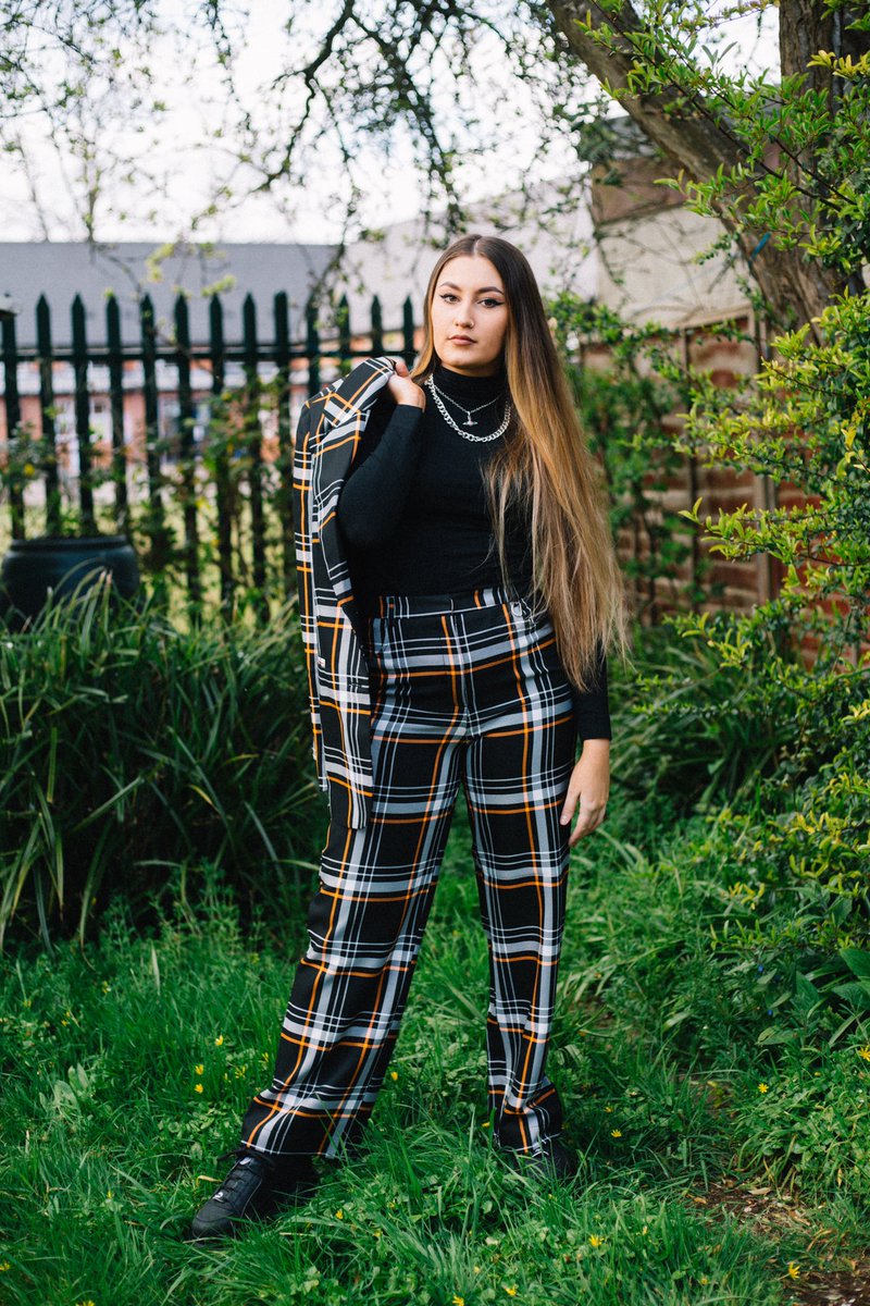 RodhamLuke's tweet image. Self isolation shooting. #fashion