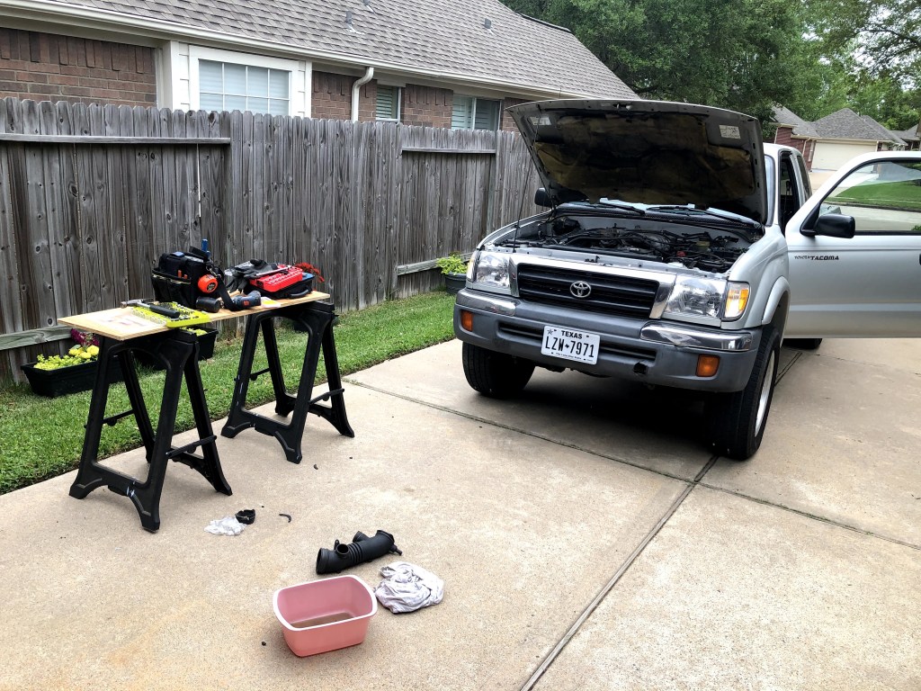 sajabraham's tweet photo. Cleaning the Throttle Body – 2000 Tacoma https://t.co/7qYeJ7tMFO https://t.co/szAbhxR2ri