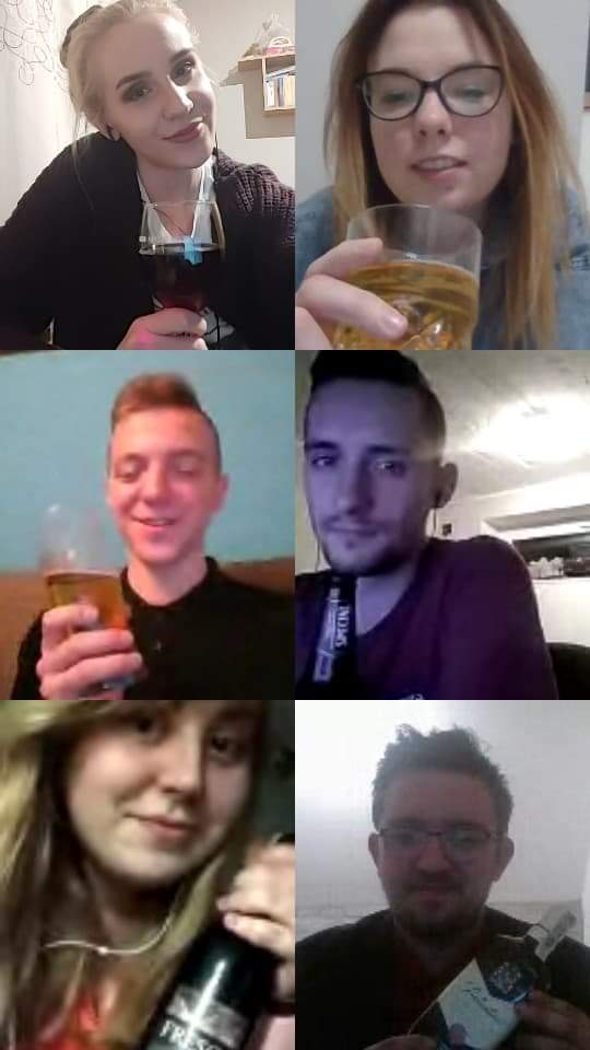 Aleksan70261645's tweet photo. Ja z moim team'em na meetingu 🥰
Dzisiaj pijemy za lepszy czas, za każdy dzień, który w życiu trwa 🧃
Przykre, że mieszkając kilka km od siebie, musimy spotykać się online 🙄
#zostajemywdomu https://t.co/akxoFzzrFm