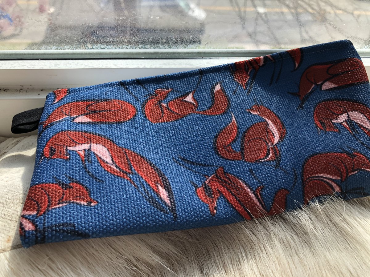 AND FINALLY AVAILABLE FOR THE FIRST TIME: my Kickstarted Foxy Pencil Bags!!  #quaranzinefest  #foxes  https://shop.sierrabravoart.com/ 