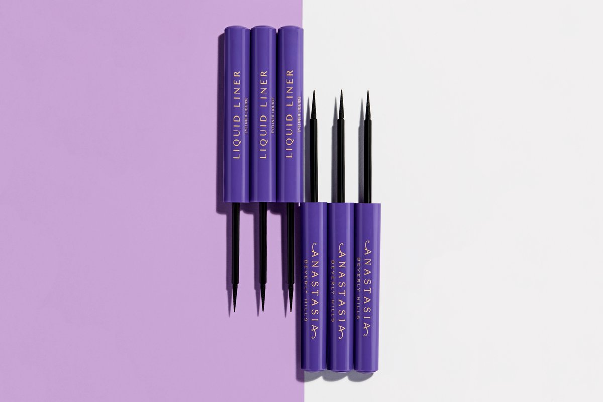 ABHcosmetics's tweet photo. 🚨 Calling all lash extension queens 🚨
Our Liquid Liner is a water-based gel formula and is oil free, making it perfect for use on your lash line when wearing lash extensions. #ABHProTips https://t.co/mOTnCanPoU