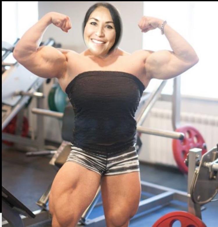 ElditaG's tweet photo. 15 días de cuarentena y vean lo papeada que estoy 🤣🤣🤣🤣 https://t.co/iByQ8xbRg3