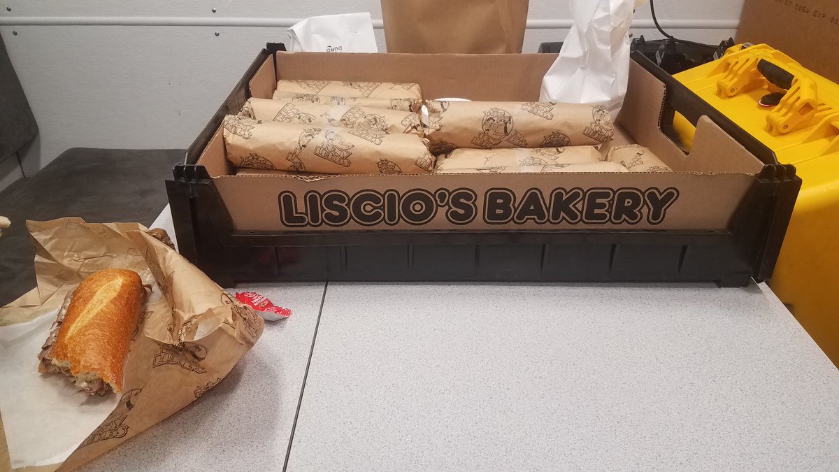 gress_brian's tweet photo. @tonylukes came by the CBP COVID19 test site today and delivered lunch to all the LEOs, First Responders and staff working the site. Thank you is an understatement. https://t.co/leX16EjNR1