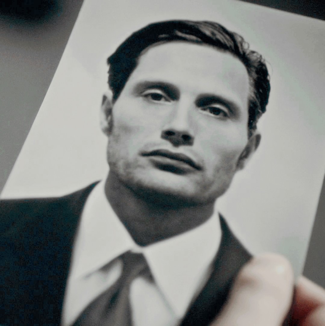 `oh shit he's so beautiful.`
#SaveHannibalS4