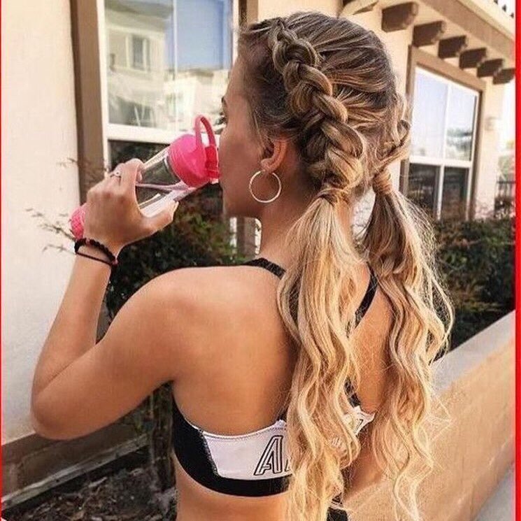 USHUAIAPELU's tweet image. 2)Las #boxerbraids perfectas para hacer Kick Boxing en casa. Esta versión terminada en dos coletas nos tiene enamoradas, con un toque diferente y #divertido.#YoMeQuedoEnCasa #YoMeCuidoYoTeCuido #covid19 #QuedateEnTuCasa #amurrio #paisvasco #FelizSabado #llodio #covid_19 #fitness
