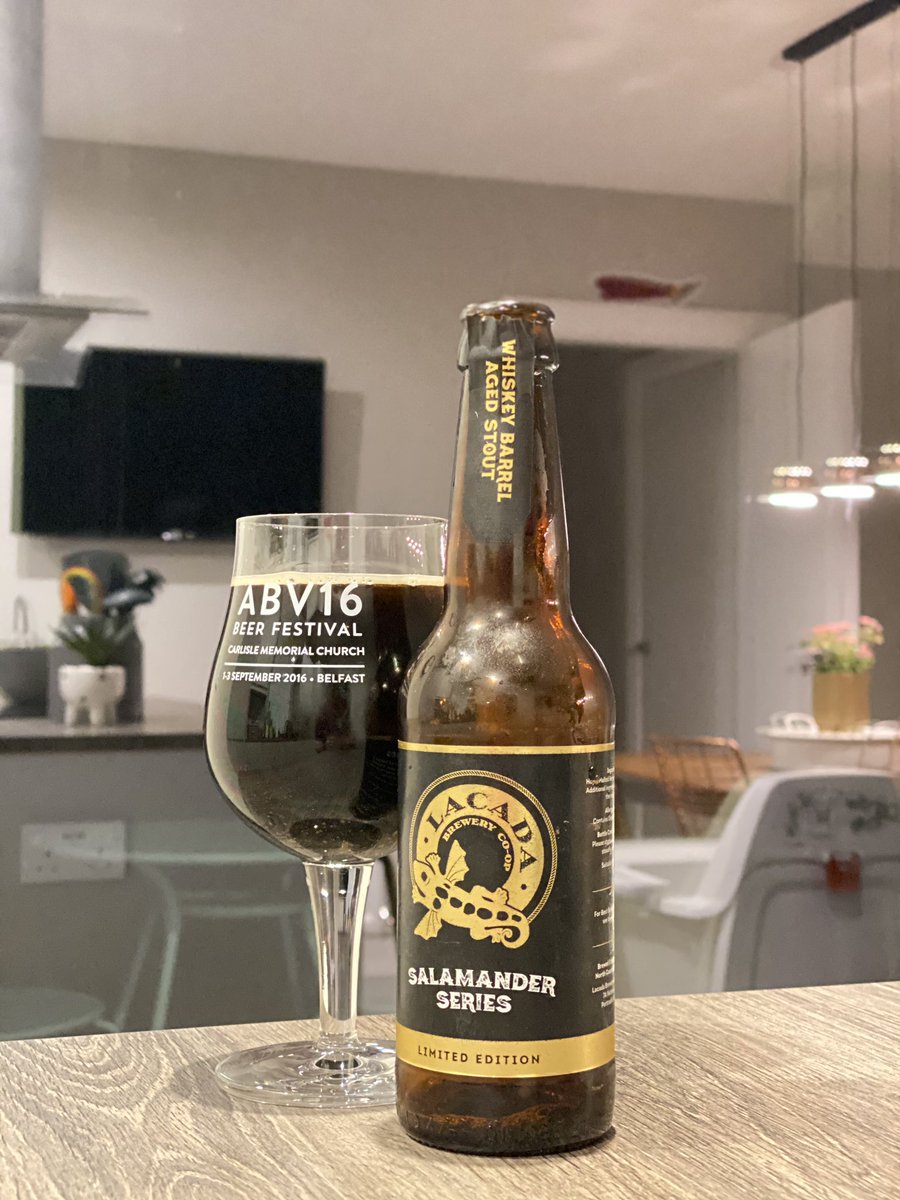 MarkC_Belfast's tweet photo. @LacadaBrew sponsoring tonightโs #lockdownbeer #isolationday14 #isolationbeer https://t.co/EyJYcew3y4