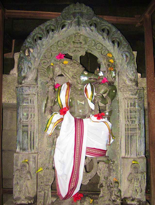 Catching up, Day 9: Bhuvaraha Lakshmi Narasimha Temple Halasi (originally Palasika) KA,Built by Kadamba dynasty King Shivachitta in their capitalin 400sCECharacteristic Kadamba shikhara & Swamyambhu murti of Narasimha