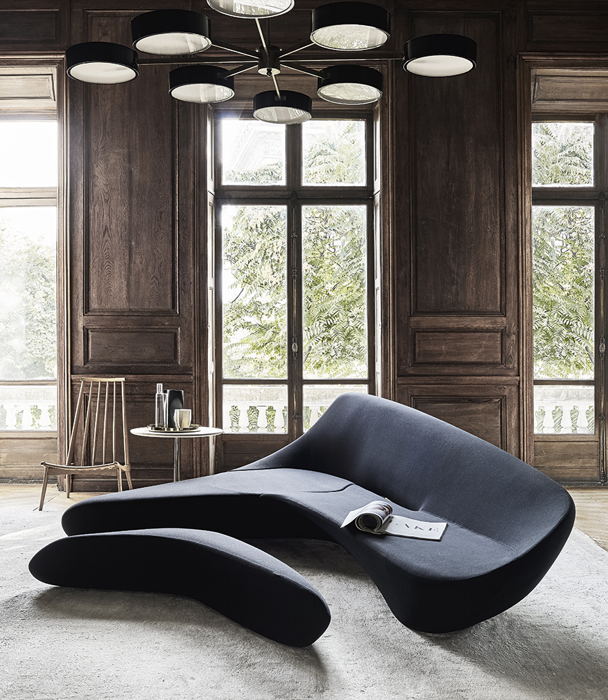 AltriTempiStore's tweet photo. B&amp;B ITALIA |  Sofá "Moon System" diseñado por Zaha Hadid.

Un auténtico "design statement".  Moon System tiene referencias a esculturas futuristas y ciertos edificios de la misma diseñadora. #AltriTempiRD #Bebitalia #MoonSystem #ZahaHadid https://t.co/IboAMQotol