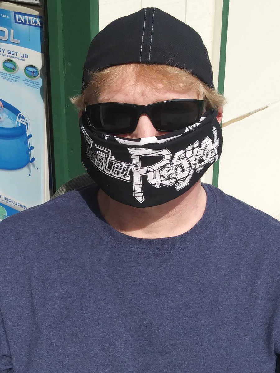 ParkerJRJR's tweet photo. Was told I looked too much like a bank robber so I had to rework the bandanas a little...
#ProtectedByAVJ #RNRMFR #ProtectedByPussy
@acevonjohnson @fasterpussycat @fasttaime @TheChadStewart @XristianSimon @SamBamKoltun #SlimTender https://t.co/WnC6EbIblb
