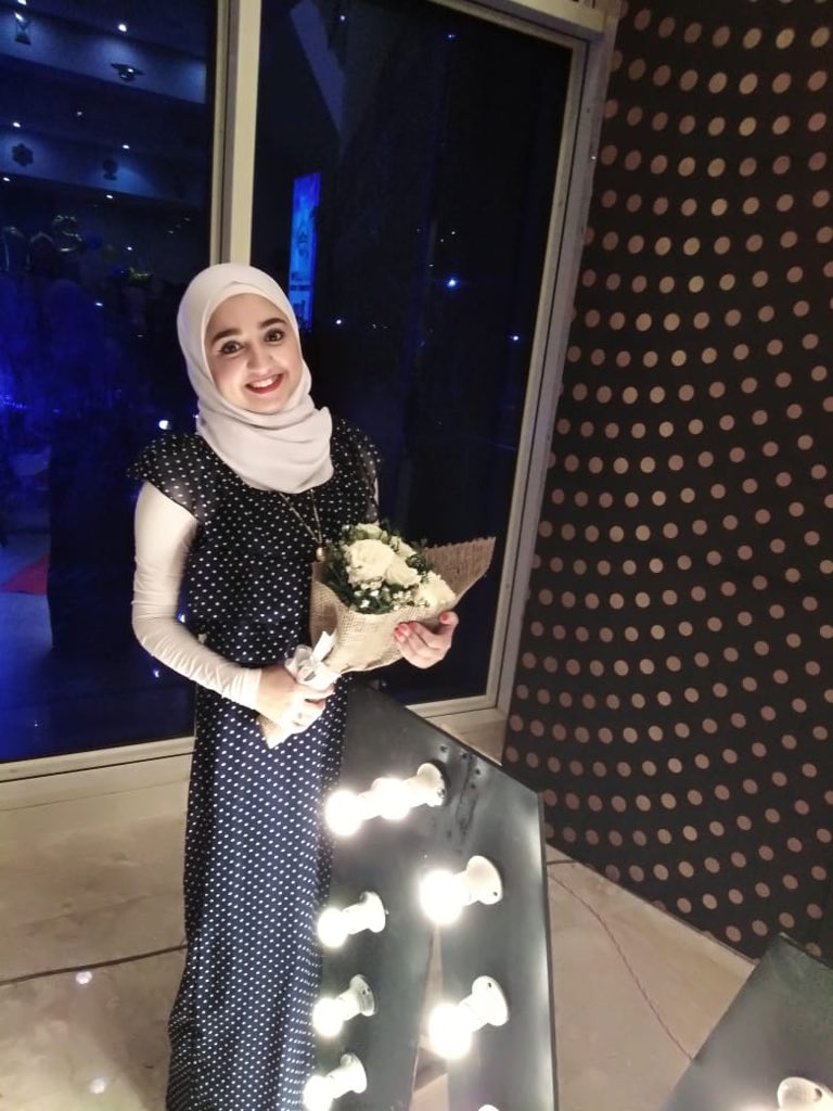 RaianAkkad's tweet photo. من احلى الايام الي عدت عليا حقيقي بحب صور اليوم داه جدا وكل ما افكر انزل صوره حلوه بتبقى من اليوم داه على قد ماكان متعب على قد ما كان مبهج وكنت مبسوطه جدا شكرا جدا للناس الي خلتني موجوده اليوم داه ❤️❤️
#Graduation_2019 https://t.co/8v2FPHR0XX