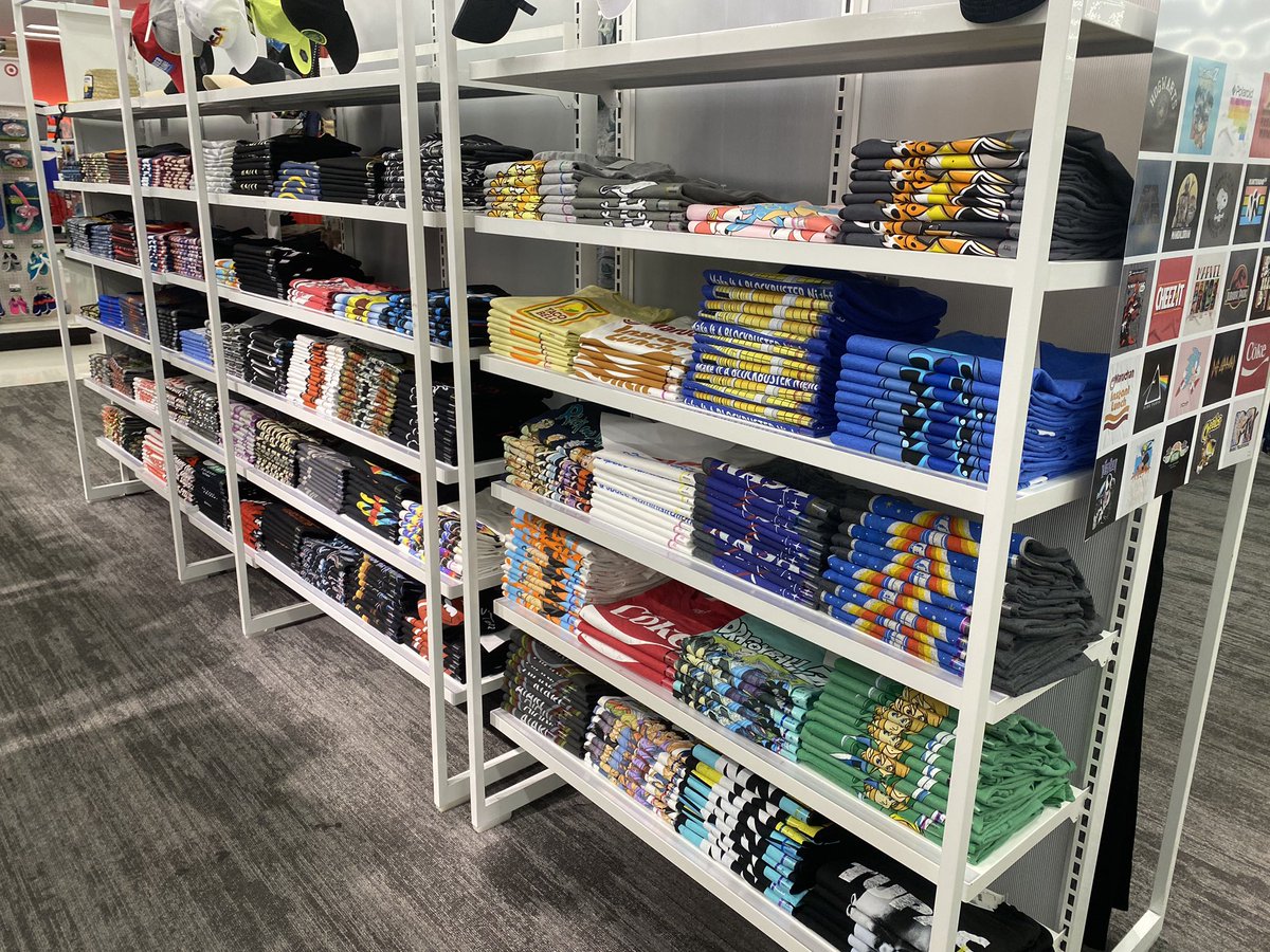 AllisonCrilly2's tweet photo. Men’s DBO’s April and Katia delivering an outstanding presentation for our guests! #D310 #T2210 @aldenkooken @VisualMiami @nikihcopeland @TerryTh08713894 https://t.co/pT2L9JRWco