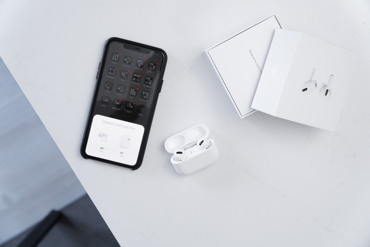 vmvstudios's tweet image. Finally got my hands on #AirpodsPro 🏴