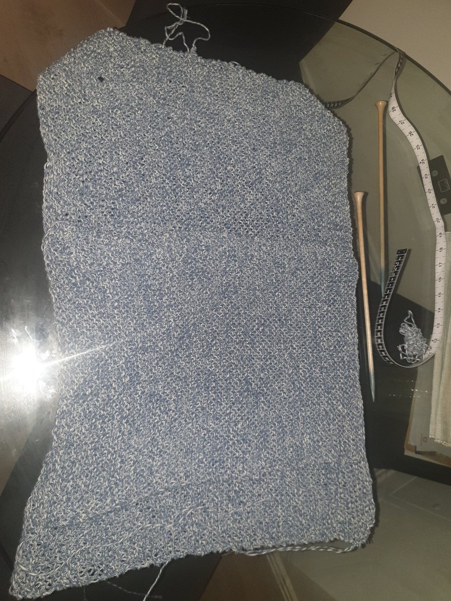 SCienceSophs's tweet photo. Back panel.
One front panel done.

And i even tied it all up!!
#knitting #ecowool #recycledwool #knitters #woolandthegang #summernightscardigan #cardigan #handmade https://t.co/N9SzuR0YX5