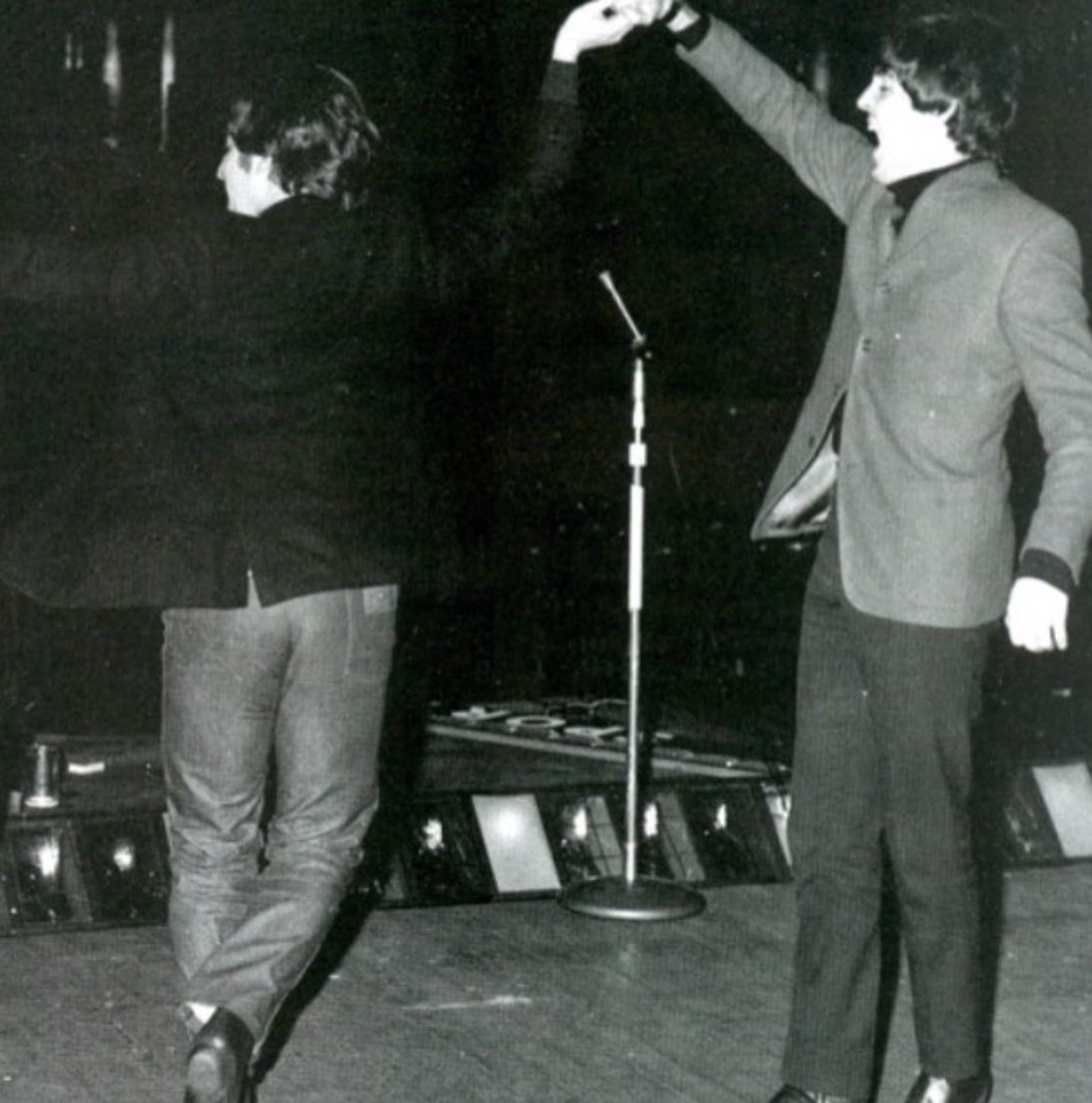 ok so to begin we have to talk about john and paul's relationship before 1968. it's difficult to overstate how close they were in this period. they are best friends, songwriting partners, bandmates. i mean, they're fucking Lennon-and-McCartney. what more is there to say.