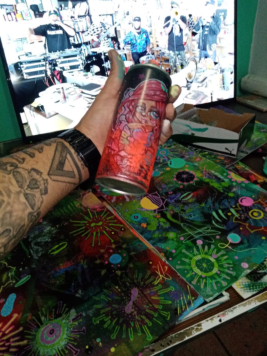 MannyInzunza37's tweet image. Inspirado en casa pintando a covid el mostró de la laguna verde...
#elmob #kbhcrew #artwork #stayhome #encasa #covid_19 #inspiration #mixmedia #artwork