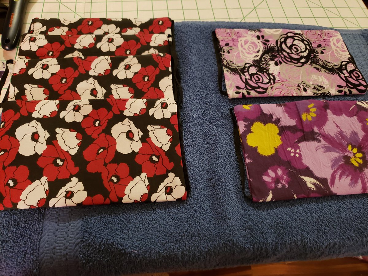 lblagg1's tweet photo. Making masks at home on my day off. Too bad I broke my sewing machine needle. https://t.co/KscwcRHFCg