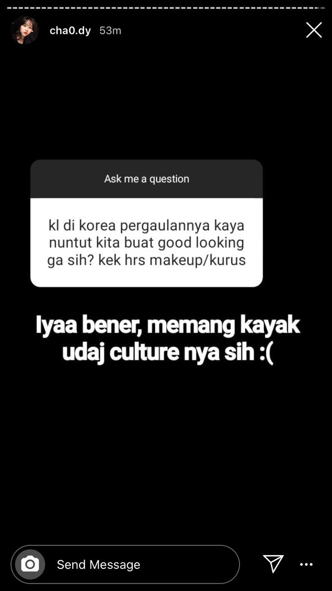 Instastory,, Do you guys know that jean had an iphone but why her font is basically ANDROID Same like Dyra ;