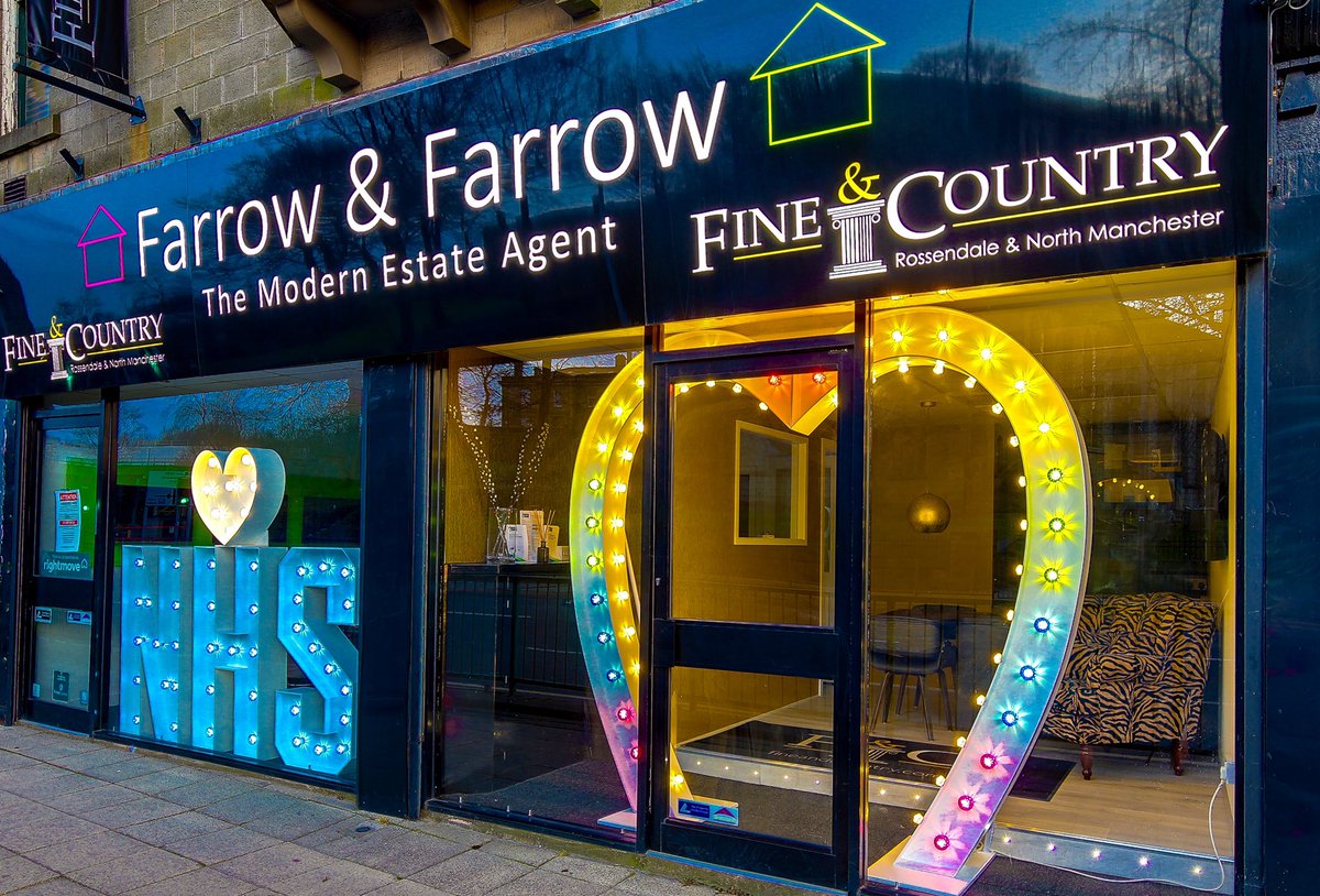 FarrowAndFarrow's tweet photo. We might not be in the office but our thoughts are with the amazing #nhs #NHSheros Thank you all. Please visit our Facebook page for a wedding competition for #NHSworkers  #StayHome #rossendale #manchester https://t.co/8seTqmSkDl