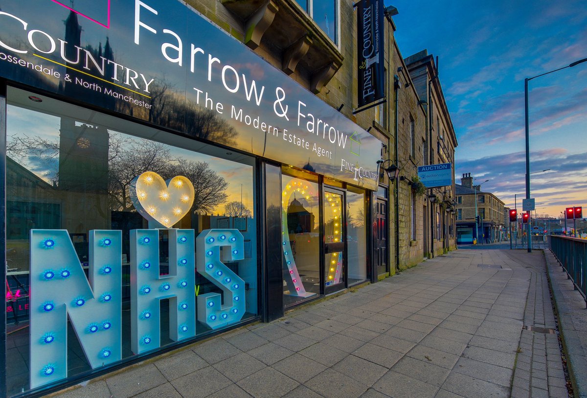 FarrowAndFarrow's tweet photo. We might not be in the office but our thoughts are with the amazing #nhs #NHSheros Thank you all. Please visit our Facebook page for a wedding competition for #NHSworkers  #StayHome #rossendale #manchester https://t.co/8seTqmSkDl
