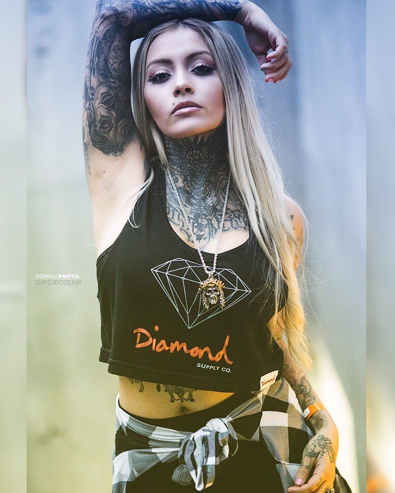 mez_merrill's tweet photo. @armonie2014 @INTENSE_MAN @ZoociedadCol @Floriane006 @AmiraGothika @fuckedchic @foxy_inkd @tattzcrazy @NattieSassy @DonHater4 @TattooSexyGirl @RegAndy76 @goodenough_fu @junona2 @arci_666 @Gianluc53748920 @balbuen5 @Martell51622150 @Tony85422315 #gypsyroseink https://t.co/DmQmLwNbf7
