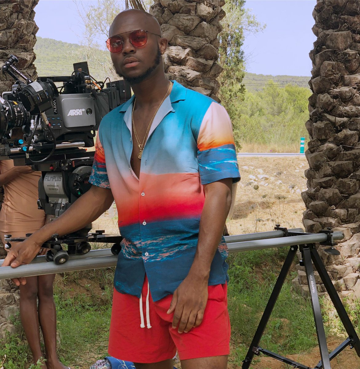 IamKingPromise's tweet photo. tonight make i tell you something..... #Sisa https://t.co/ysTJxRcccr