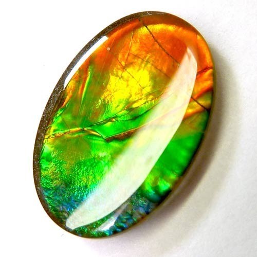 𝓐𝓶𝓶𝓸𝓵𝓲𝓽𝓮 Ammolite is a gemstone of smooth communication. It is a talisman for love and family relationships. It also helps its owner to reunion with long lost friends and family, and to restore the relationships with them. Its meaning also includes release.