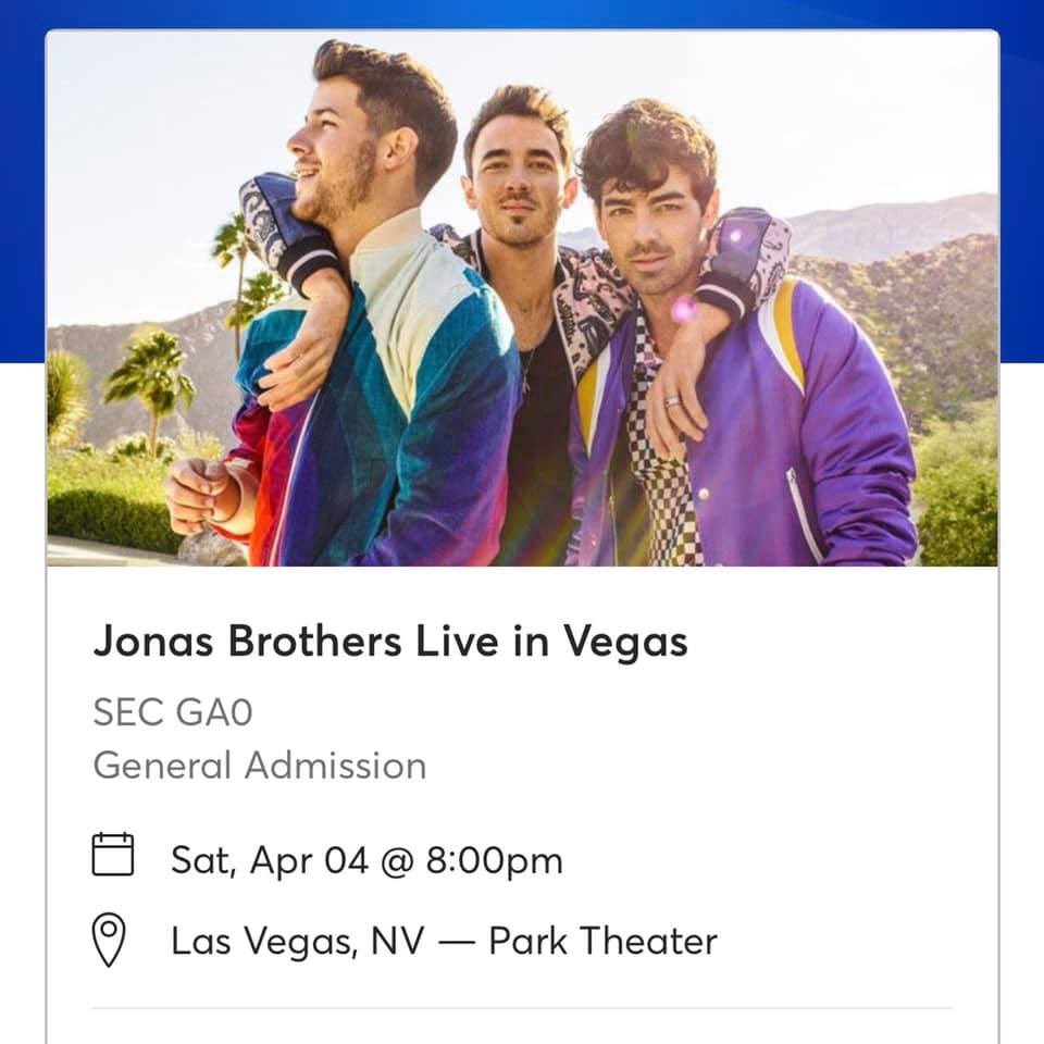 MossyClog's tweet photo. Wish Robin and I were enjoying @jonasbrothers front row in Vegas tonight! Getting our fix with the Happiness Begins documentary. #ThankYouCorona https://t.co/o9i0hEgD5h