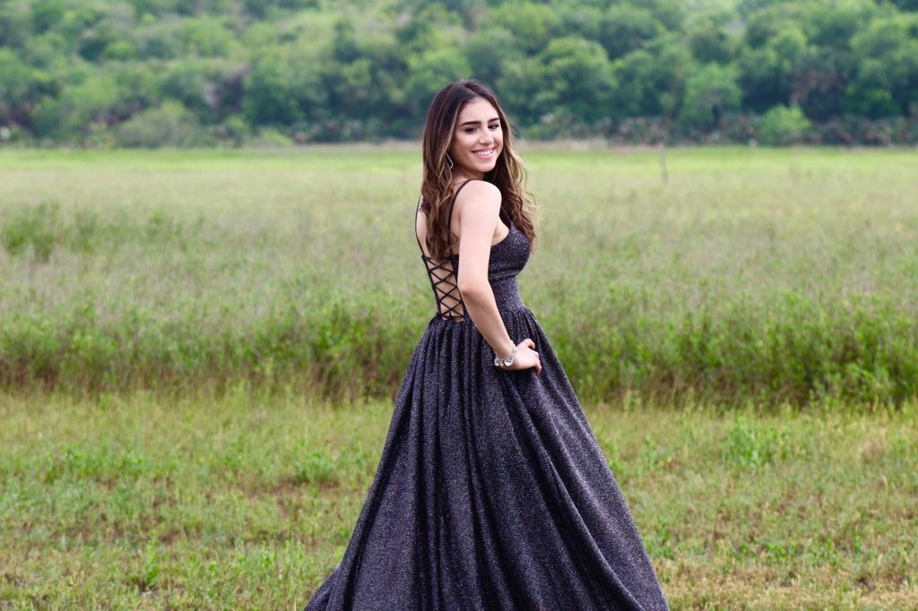 TrinaMarie04's tweet photo. Prom photos. No prom, but still cherished the moment. @alarconjuliana0 #covid19senior #covid19prom #covid19 #prom2020 #classof2020 #senior2020 https://t.co/92gEiTzZcK