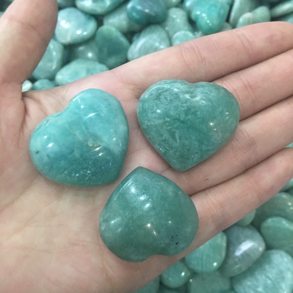 𝓙𝓪𝓭𝓮One obvious meaning of the jade stone is purity or purification. And because jade is regarded as a stone that protects and supports loving heart energy, jade also symbolizes gentleness and nourishment. Another meaning of jade is harmony and balance.