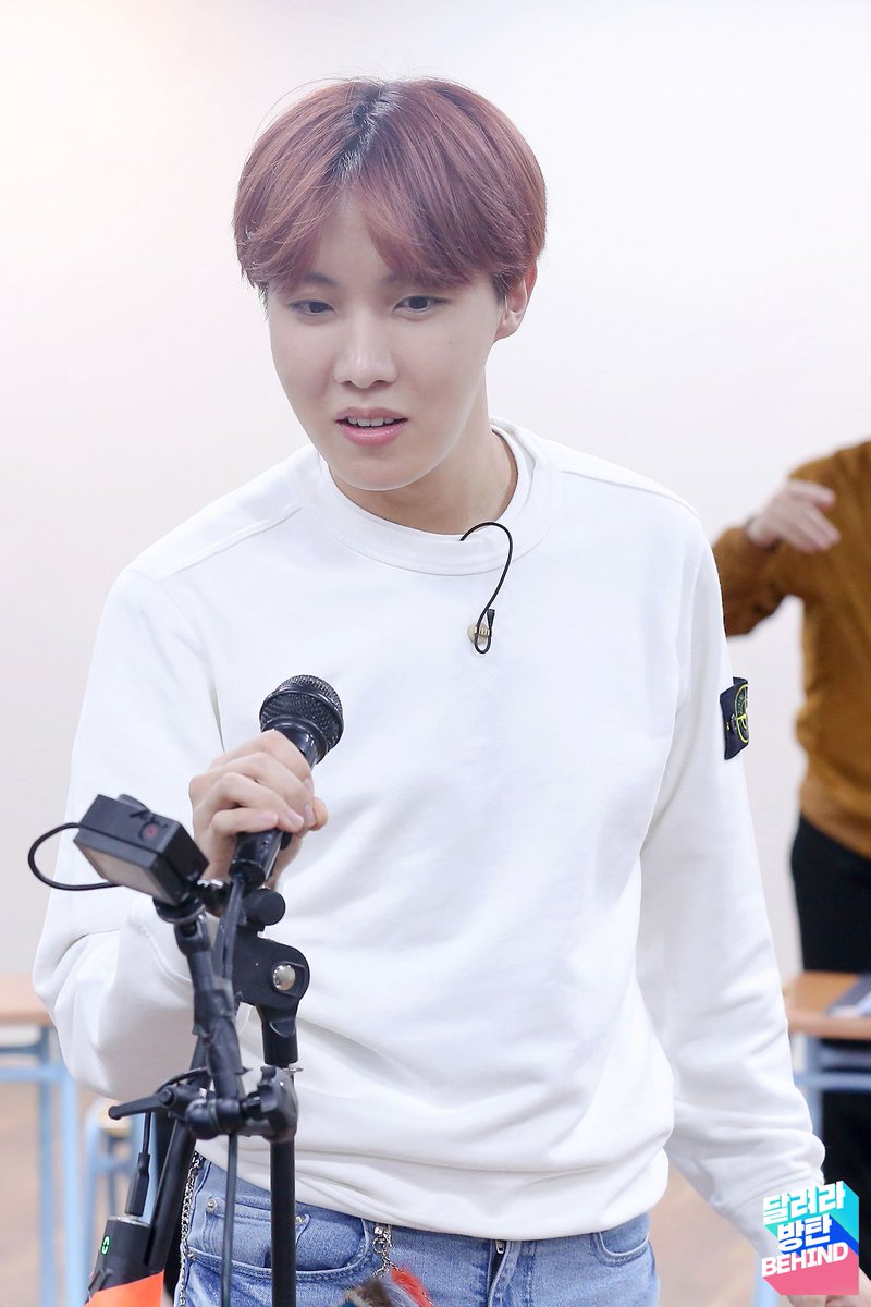 I love Hoseok's unique style choices. He is just the coolest! There is only 1 Jung Hoseok in this world & he is gorgeous!! What else is there to say? I hope he comes out with his own fashion line one day!  #제이홉  #JHOPE #방탄소년단제이홉