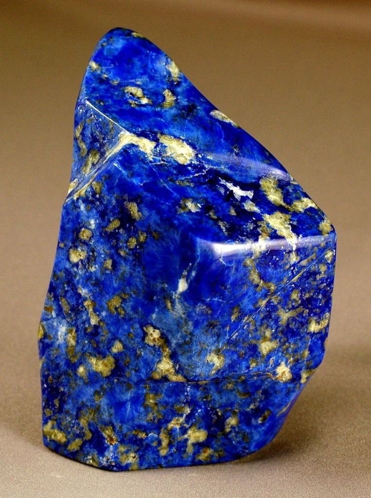 𝓛𝓪𝔃𝓾𝓻𝓲𝓽𝓮 Lapis Lazuli is one of the most sought after stones in use since man's history began. Its deep, celestial blue remains the symbol of royalty and honor, gods and power, spirit and vision. It is a universal symbol of wisdom and truth.