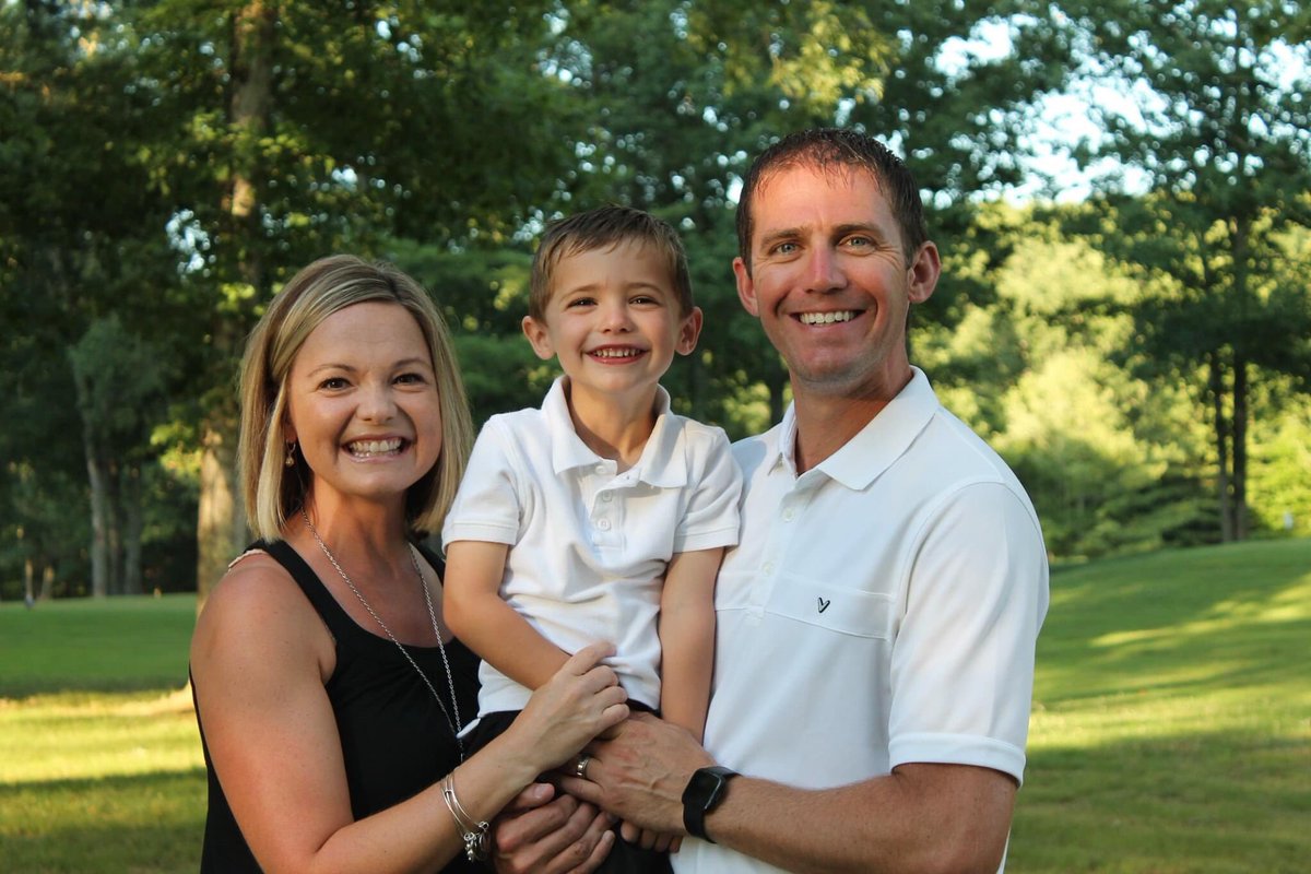 WilgusforJudge's tweet photo. Family is so important, and times like these remind us of that even more. Blessed to have these two by my side. https://t.co/Myd2P0mcZM