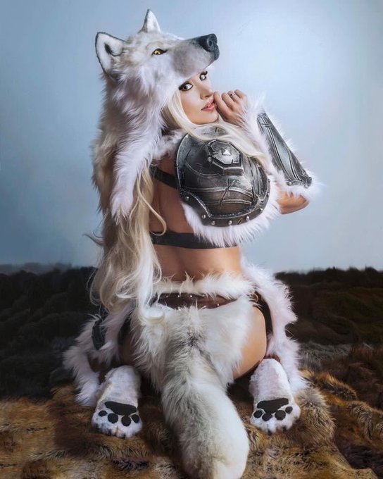 #throwback to when I was just a pup 😂
Ghost direwolf cosplay made by me
Photo by Daniel Nyman Photography
